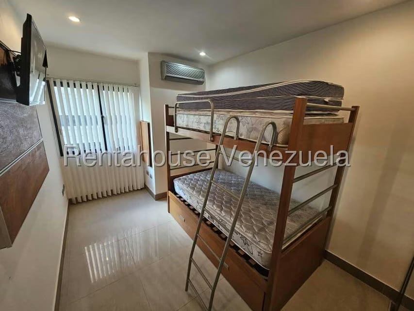 Apartamento (1 Nivel) en Alquiler en La Boyera, Distrito Metropolitano - 27
