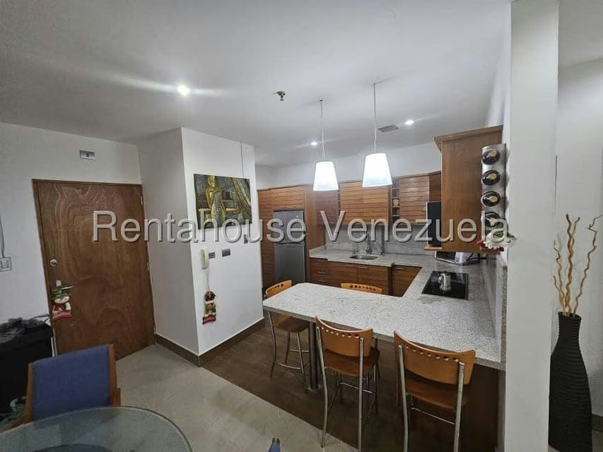 Apartamento (1 Nivel) en Alquiler en La Boyera, Distrito Metropolitano - 8