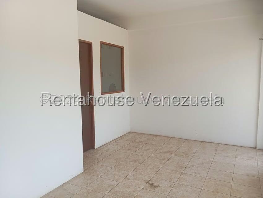Comercial (Local Comercial) en Alquiler en La 'L', Zulia - 2