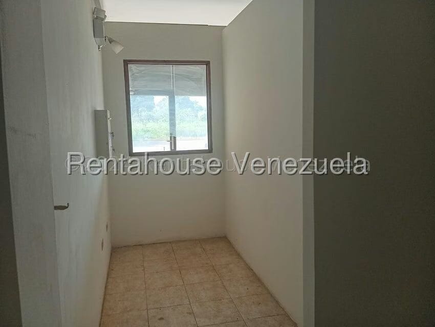 Comercial (Local Comercial) en Alquiler en La 'L', Zulia - 5