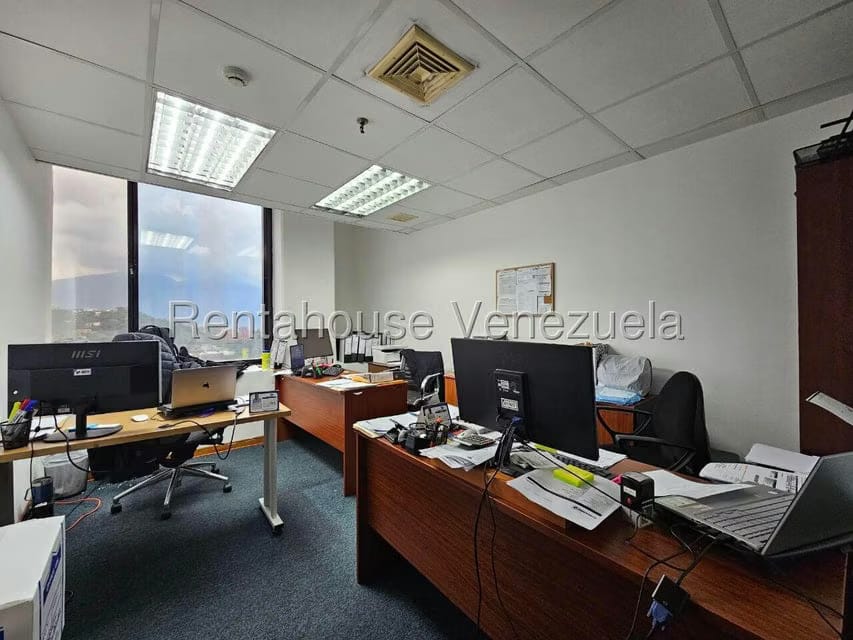 Comercial (Oficina) en Alquiler en Prados del Este, Distrito Metropolitano - 12