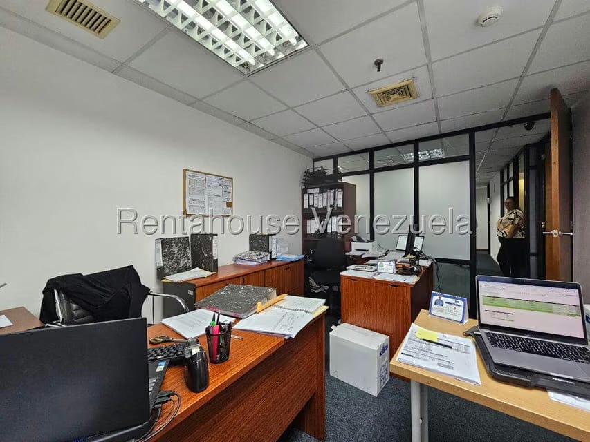 Comercial (Oficina) en Alquiler en Prados del Este, Distrito Metropolitano - 14