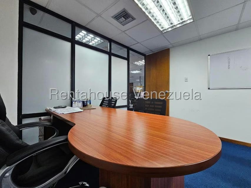 Comercial (Oficina) en Alquiler en Prados del Este, Distrito Metropolitano - 23