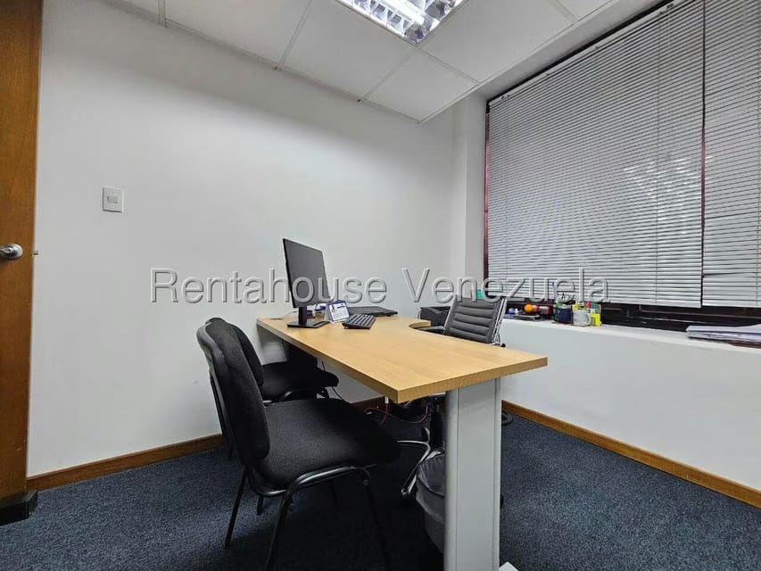 Comercial (Oficina) en Alquiler en Prados del Este, Distrito Metropolitano - 32