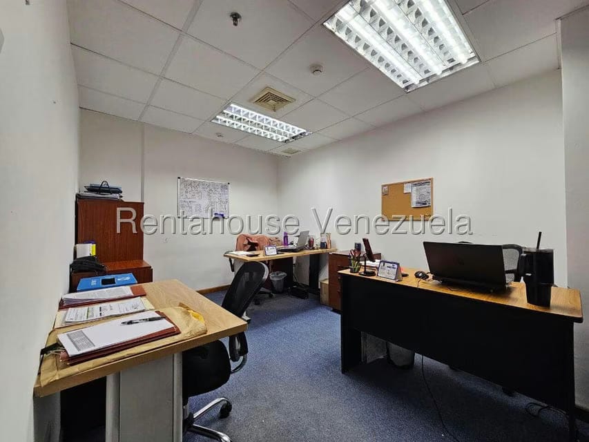Comercial (Oficina) en Alquiler en Prados del Este, Distrito Metropolitano - 34