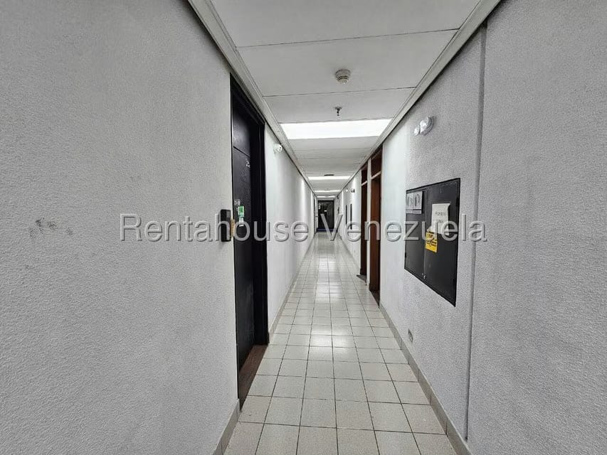 Comercial (Oficina) en Alquiler en Prados del Este, Distrito Metropolitano - 7