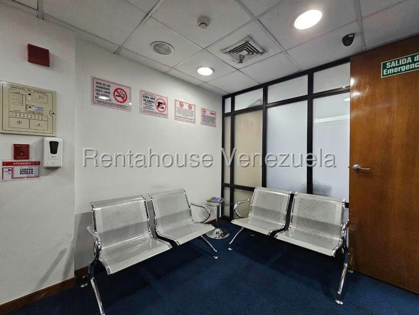 Comercial (Oficina) en Alquiler en Prados del Este, Distrito Metropolitano - 8