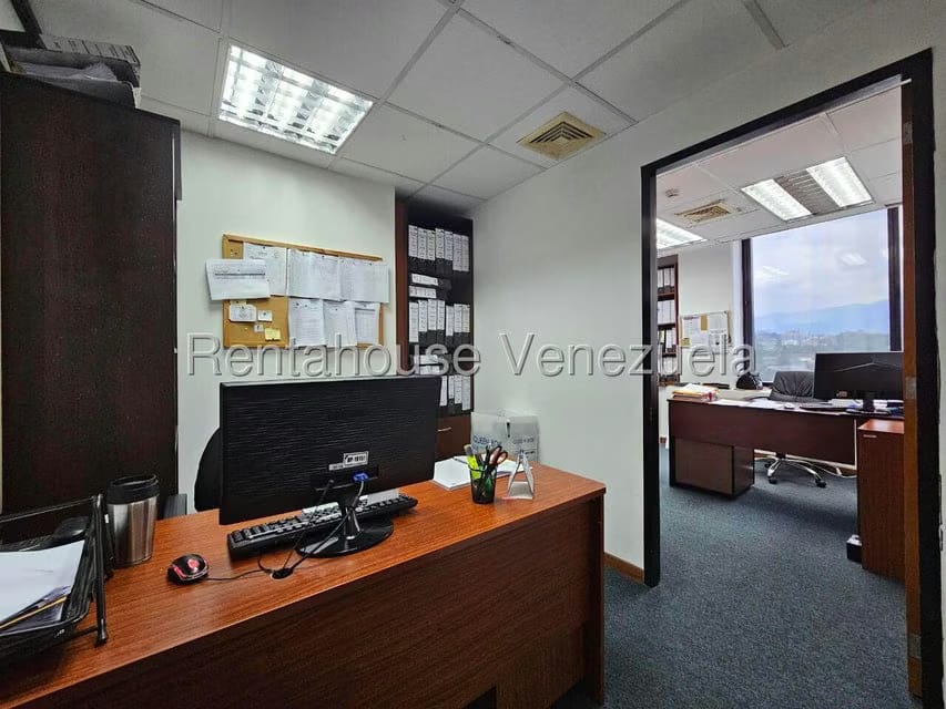 Comercial (Oficina) en Alquiler en Prados del Este, Distrito Metropolitano - 9