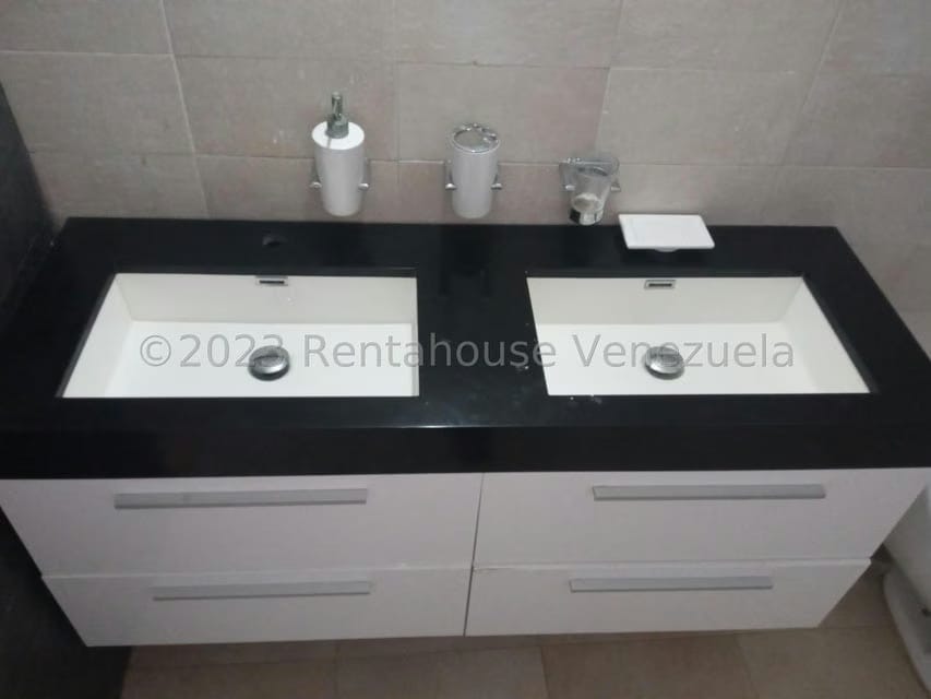 Casa (1 Nivel) en Venta en Oripoto, Distrito Metropolitano - 30