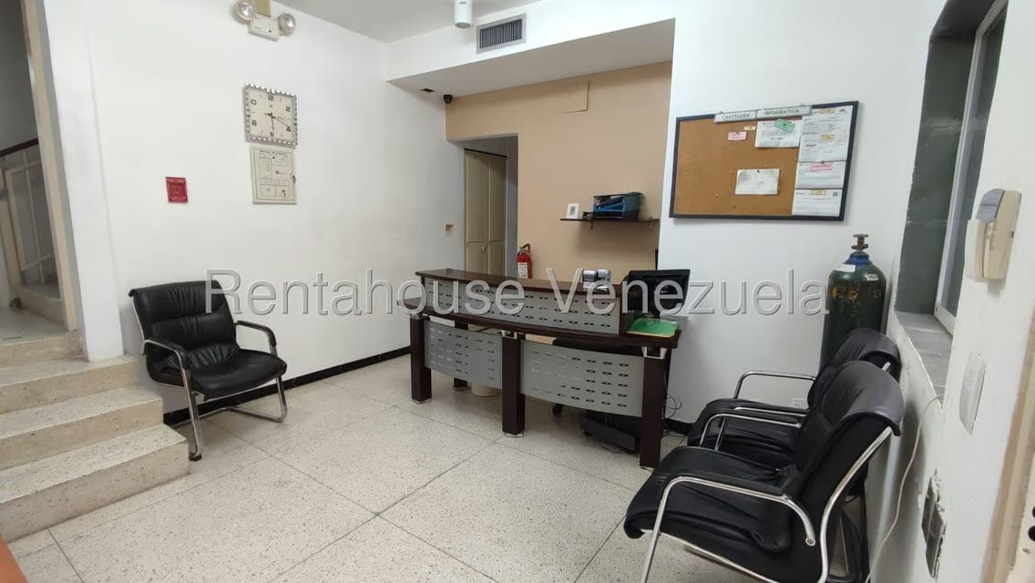 Comercial (Local Comercial) en Alquiler en Chuao, Distrito Metropolitano - 2