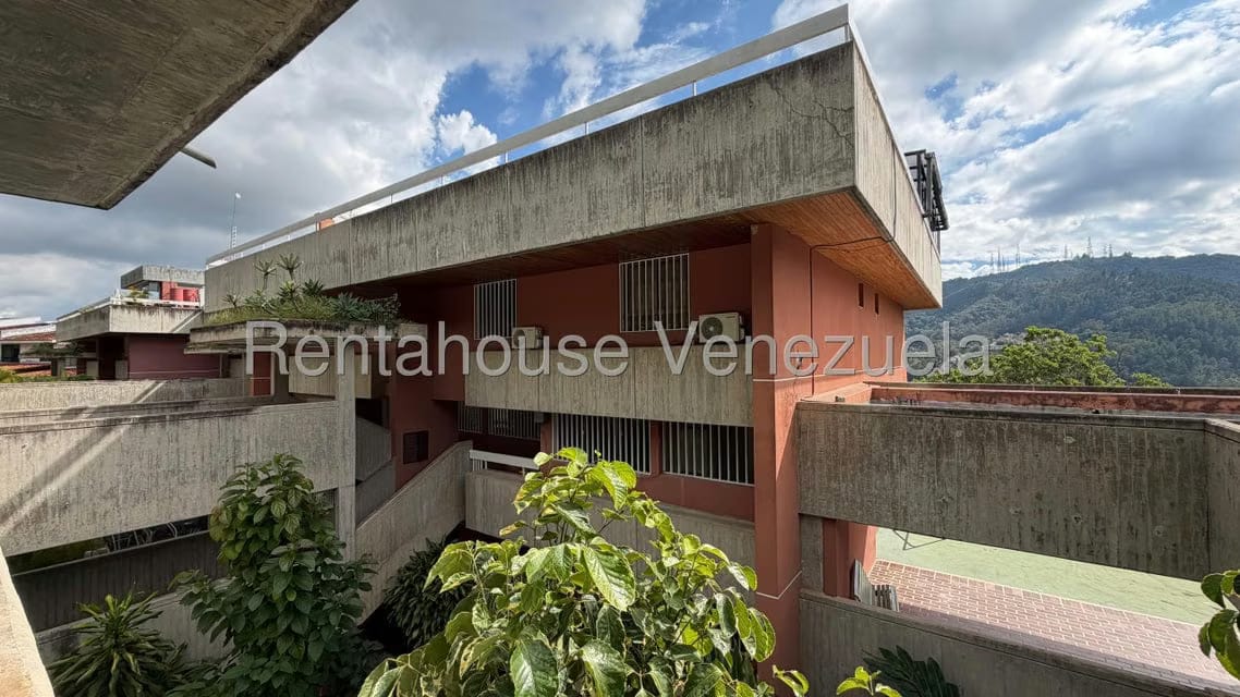 Townhouse (Duplex) en Venta en Los Naranjos del Cafetal, Distrito Metropolitano