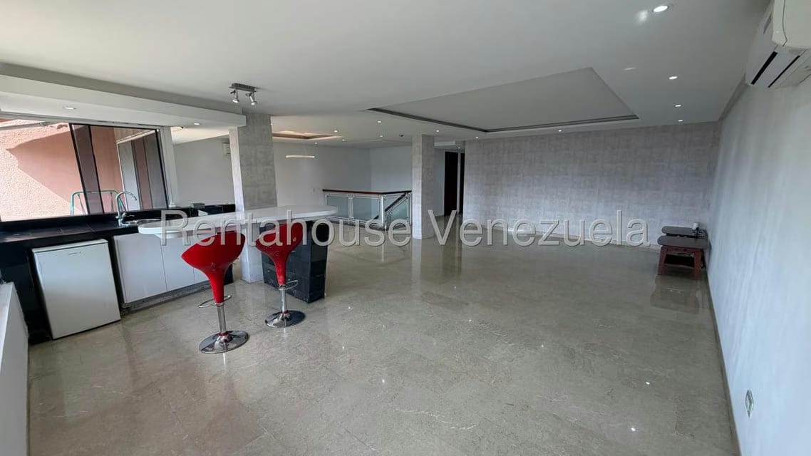 Townhouse (Duplex) en Venta en Los Naranjos del Cafetal, Distrito Metropolitano - 11