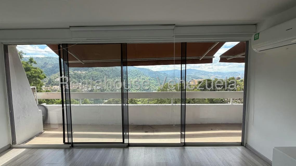 Townhouse (Duplex) en Venta en Los Naranjos del Cafetal, Distrito Metropolitano - 24