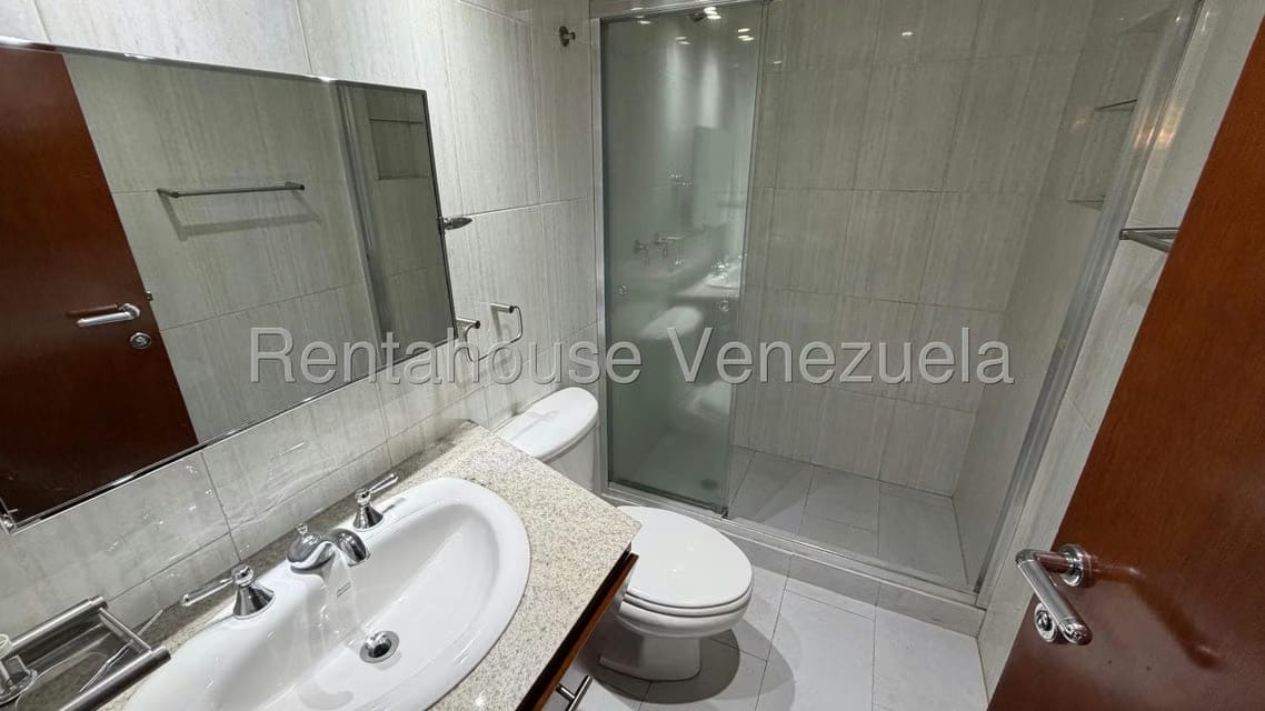 Townhouse (Duplex) en Venta en Los Naranjos del Cafetal, Distrito Metropolitano - 33
