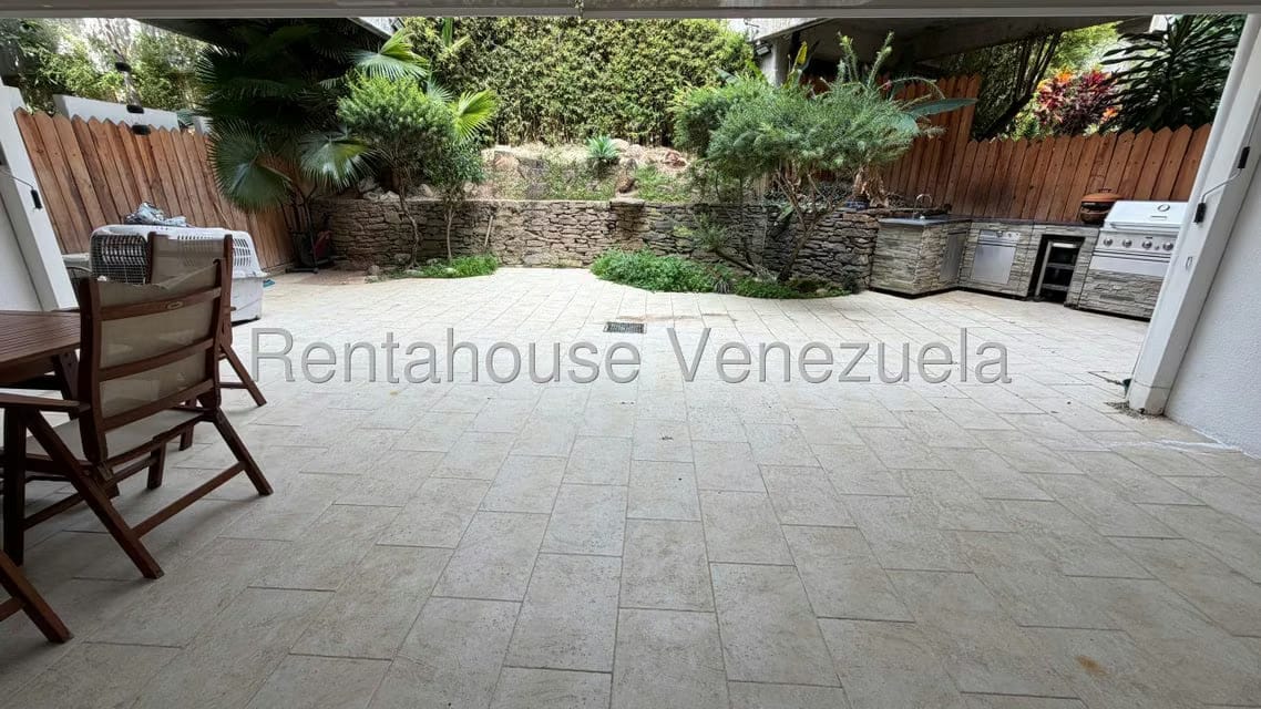 Townhouse (Duplex) en Venta en Los Naranjos del Cafetal, Distrito Metropolitano - 36