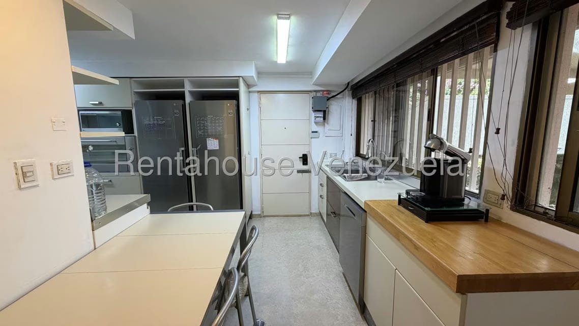 Townhouse (Duplex) en Venta en Los Naranjos del Cafetal, Distrito Metropolitano - 6