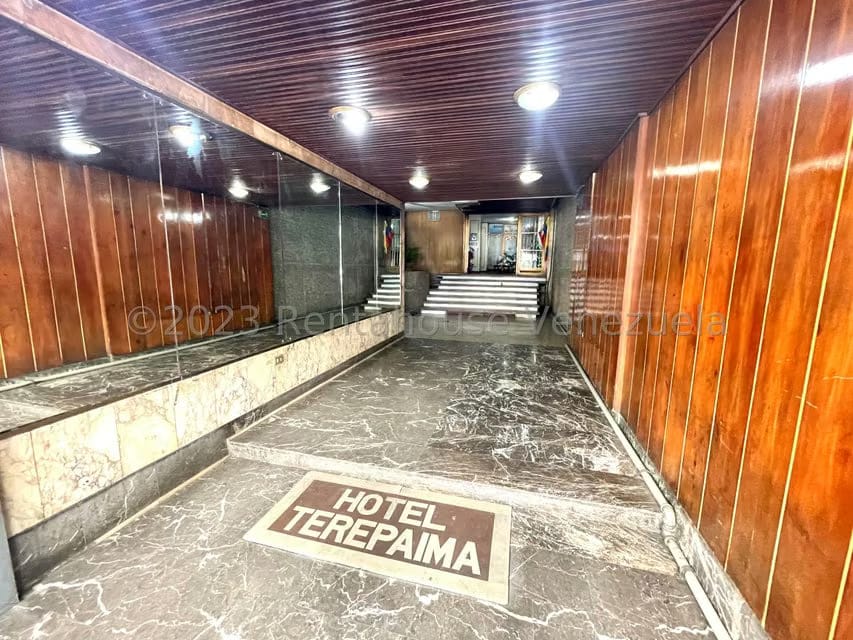 Comercial (Edificio) en Venta en Parroquia La Candelaria, Distrito Metropolitano - 2