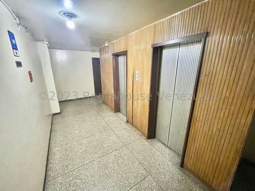 Comercial (Edificio) en Venta en Parroquia La Candelaria, Distrito Metropolitano - 38