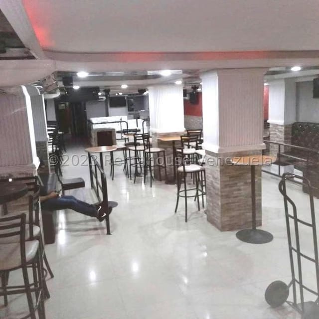 Comercial (Edificio) en Venta en Parroquia La Candelaria, Distrito Metropolitano - 53