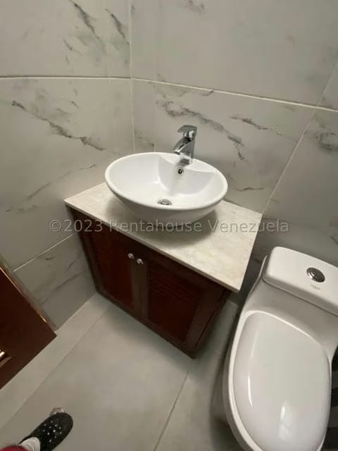 Casa (Duplex) en Venta en La Floresta, Distrito Metropolitano - 18