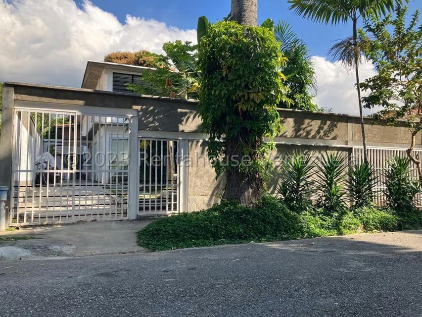 Casa (Duplex) en Venta en La Floresta, Distrito Metropolitano - 3