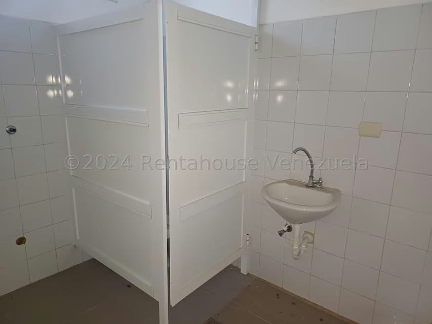 Comercial (Local Comercial) en Venta en Zona Industrial San Vicente, Aragua - 14