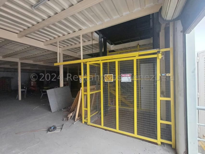 Comercial (Local Comercial) en Venta en Zona Industrial San Vicente, Aragua - 3