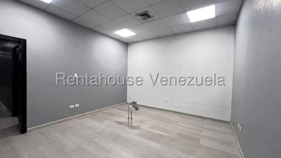 Comercial (Galpon - Deposito) en Alquiler en Boleita Norte, Distrito Metropolitano - 14