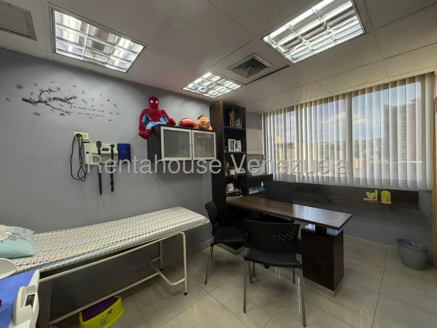 Comercial (Local Comercial) en Alquiler en La Campiña, Distrito Metropolitano - 5
