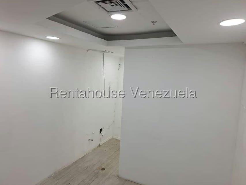 Comercial (Local Comercial) en Alquiler en La Castellana, Distrito Metropolitano - 6