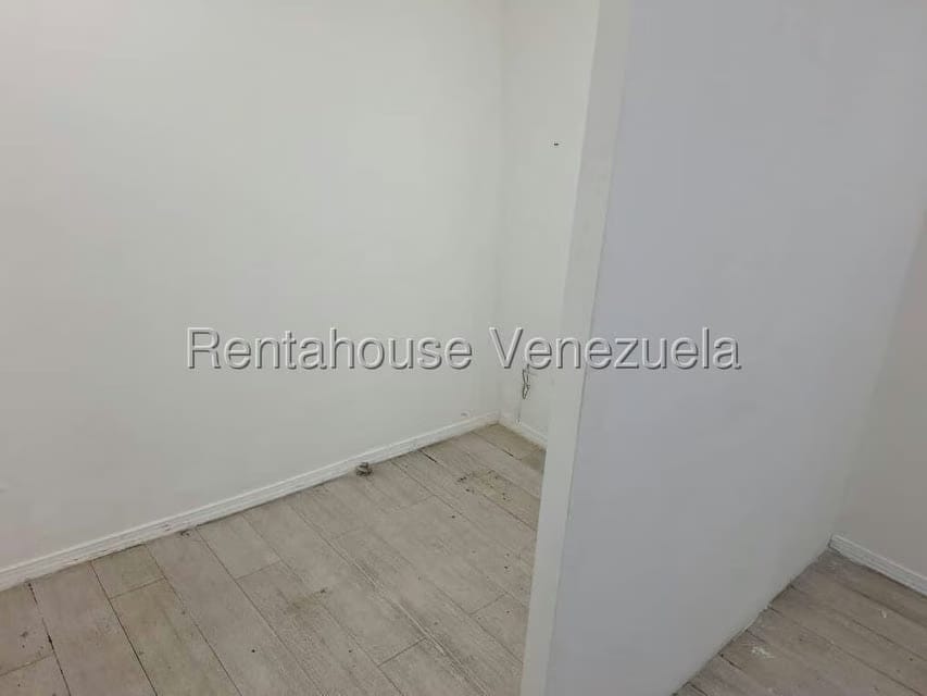 Comercial (Local Comercial) en Alquiler en La Castellana, Distrito Metropolitano - 8