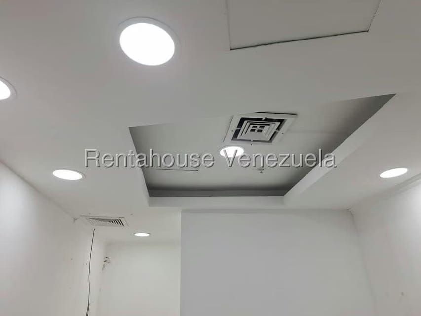 Comercial (Local Comercial) en Alquiler en La Castellana, Distrito Metropolitano - 10