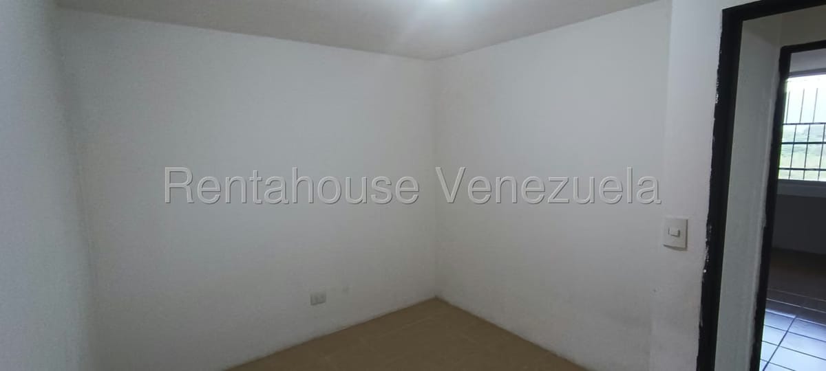Apartamento (1 Nivel) en Alquiler en Nueva Casarapa, Miranda - 12