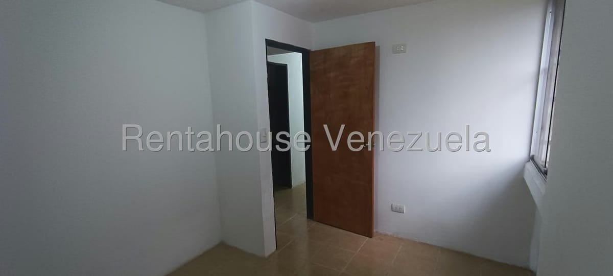 Apartamento (1 Nivel) en Alquiler en Nueva Casarapa, Miranda - 13