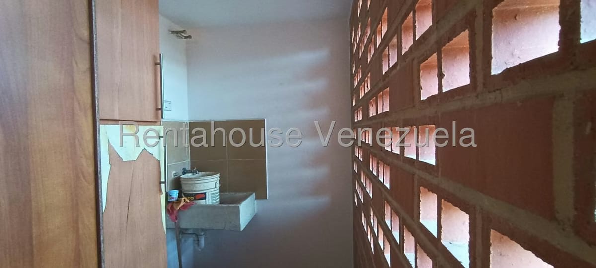 Apartamento (1 Nivel) en Alquiler en Nueva Casarapa, Miranda - 5