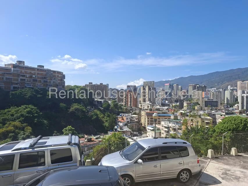 Apartamento (1 Nivel) en Venta en Colinas de Bello Monte, Distrito Metropolitano - 5