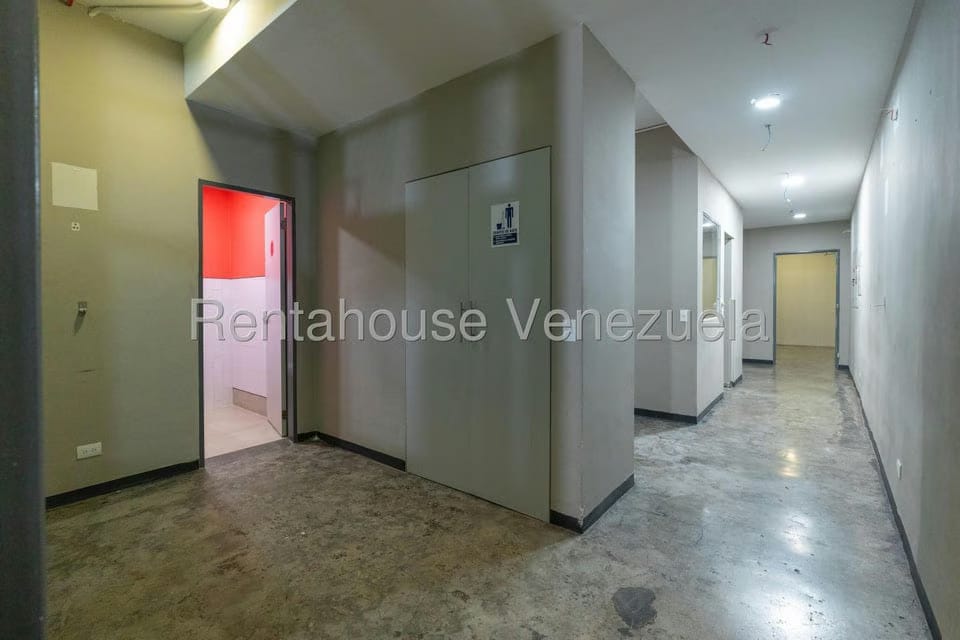 Comercial (Local Comercial) en Venta en Baruta, Distrito Metropolitano - 6