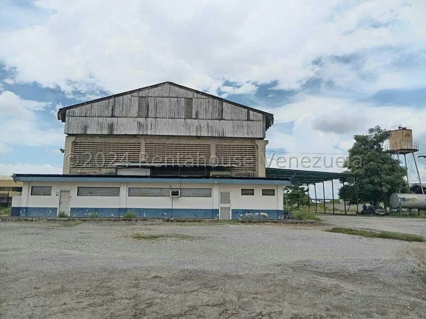 Comercial (Galpon - Deposito) en Venta en Zona Industrial, Carabobo