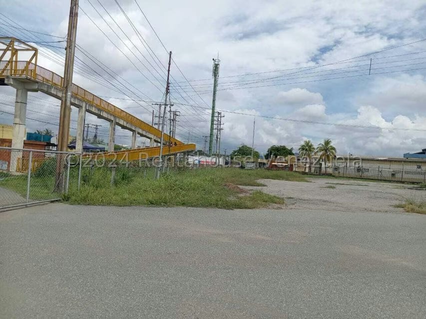 Comercial (Galpon - Deposito) en Venta en Zona Industrial, Carabobo - 11