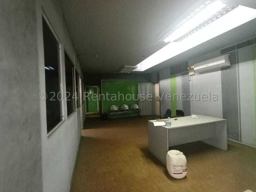 Comercial (Galpon - Deposito) en Venta en Zona Industrial, Carabobo - 18