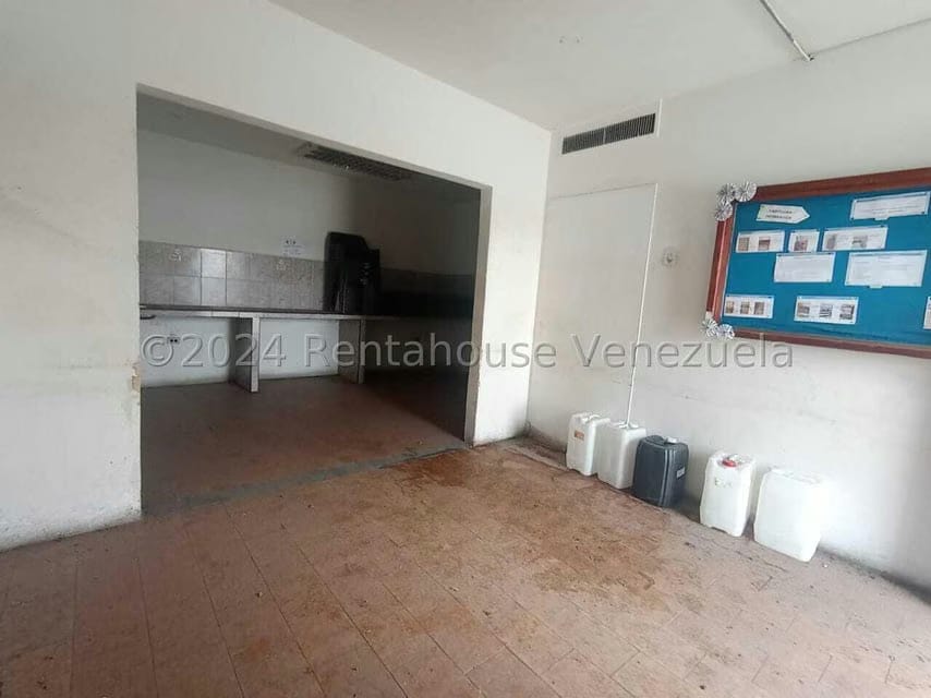 Comercial (Galpon - Deposito) en Venta en Zona Industrial, Carabobo - 19