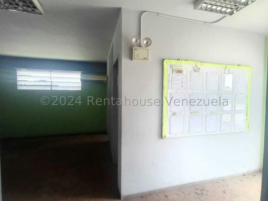 Comercial (Galpon - Deposito) en Venta en Zona Industrial, Carabobo - 20