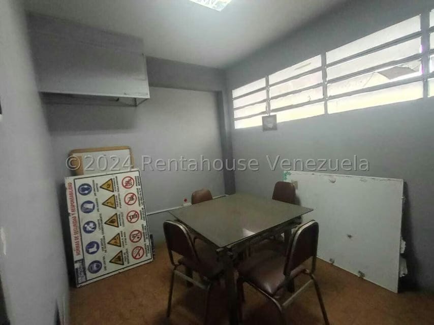 Comercial (Galpon - Deposito) en Venta en Zona Industrial, Carabobo - 23