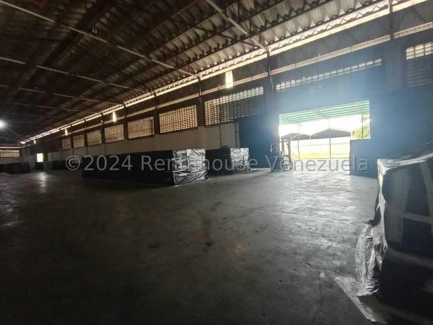 Comercial (Galpon - Deposito) en Venta en Zona Industrial, Carabobo - 31