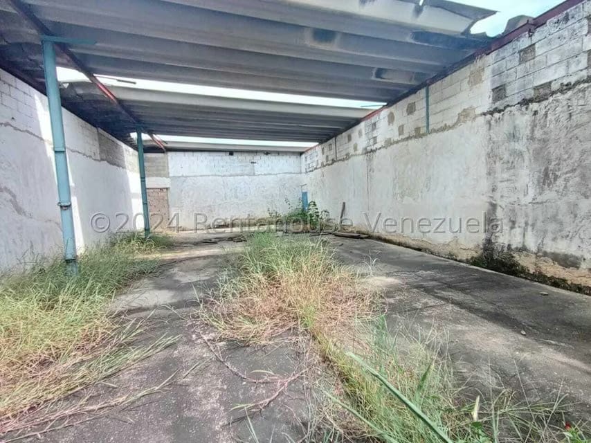 Comercial (Galpon - Deposito) en Venta en Zona Industrial, Carabobo - 36