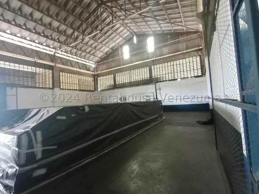 Comercial (Galpon - Deposito) en Venta en Zona Industrial, Carabobo - 38