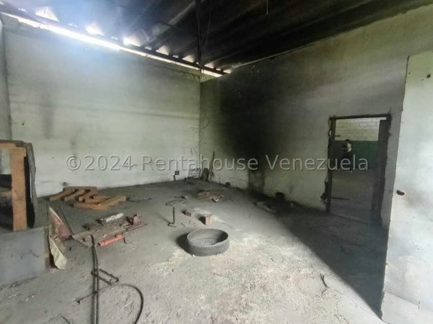 Comercial (Galpon - Deposito) en Venta en Zona Industrial, Carabobo - 39