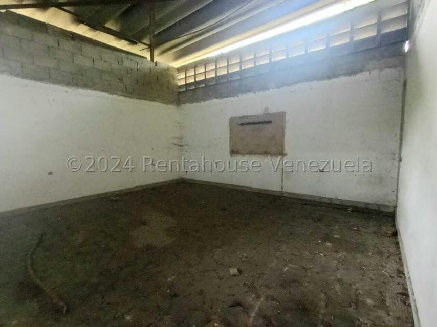 Comercial (Galpon - Deposito) en Venta en Zona Industrial, Carabobo - 46