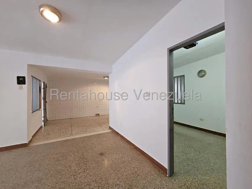 Casa (1 Nivel) en Venta en Patarata, Lara - 12