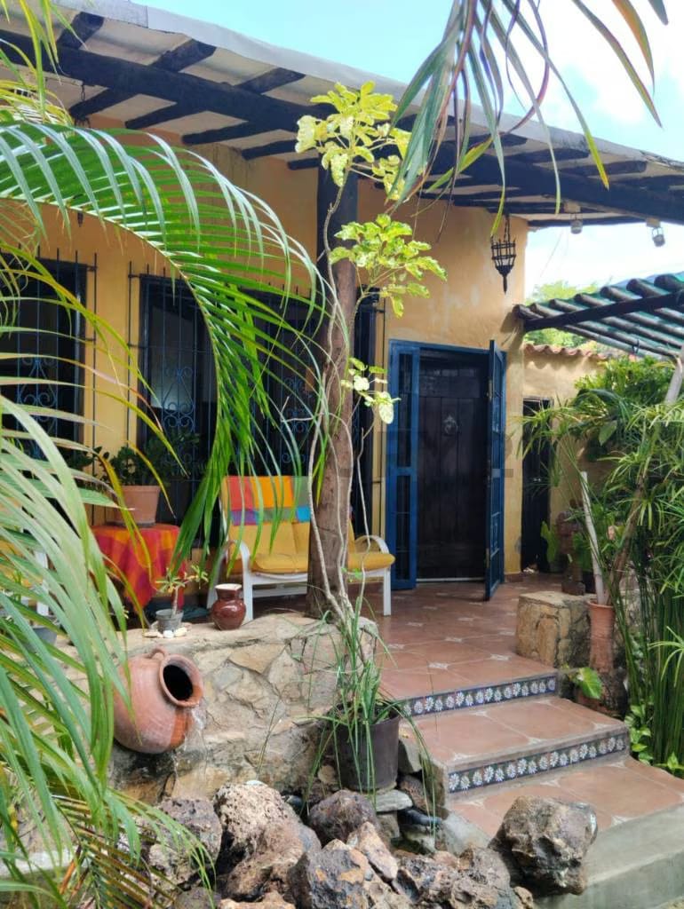 Casa Ideal Para Posada y Local Comercial - 8